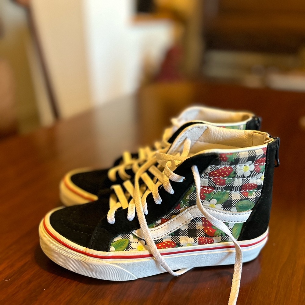 Kids high top Vans.